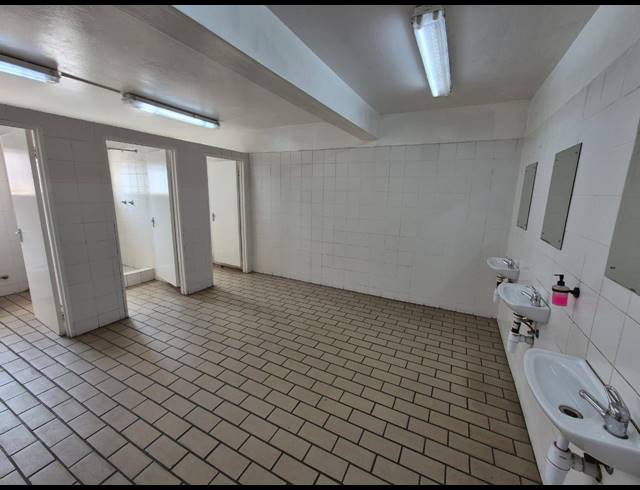 1,586M² WAREHOUSE TO LET IN ROODEKOP